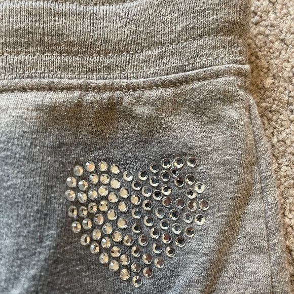 Heart light gray short sweatpants - Picture 2 of 4